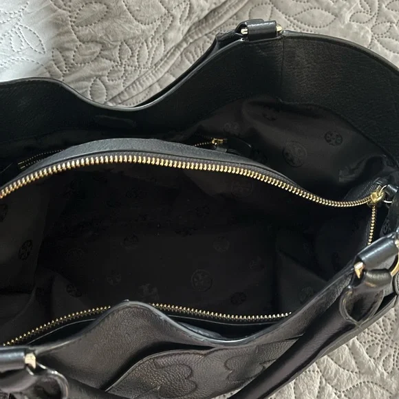 Tory Burch Black Pebbled Leather Double-T Shoulder Tote - Picture 5 of 8